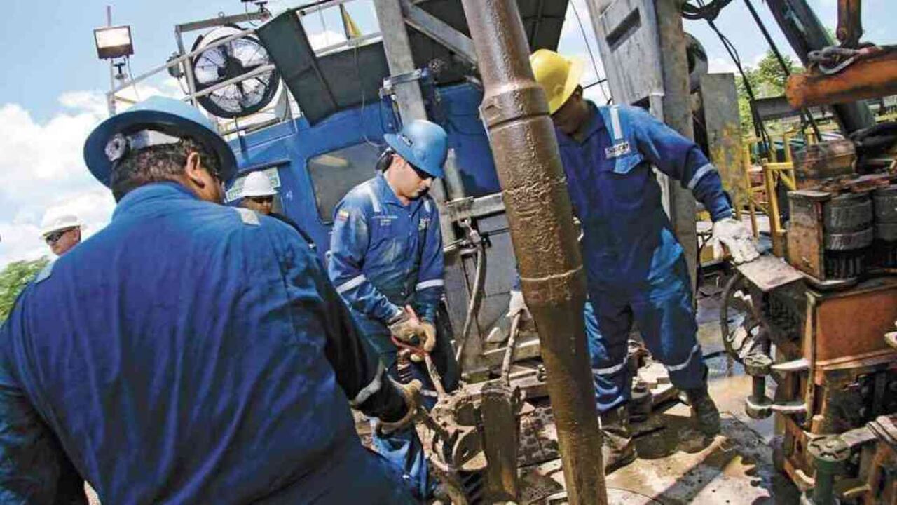 Los congresistas temen que se registren a futuro demandas contra el Estado por parte de las empresas contratadas ante la imposibilidad que no se puedan adelantar los proyectos piloto de fracking en Colombia. Foto: archivo / Semana