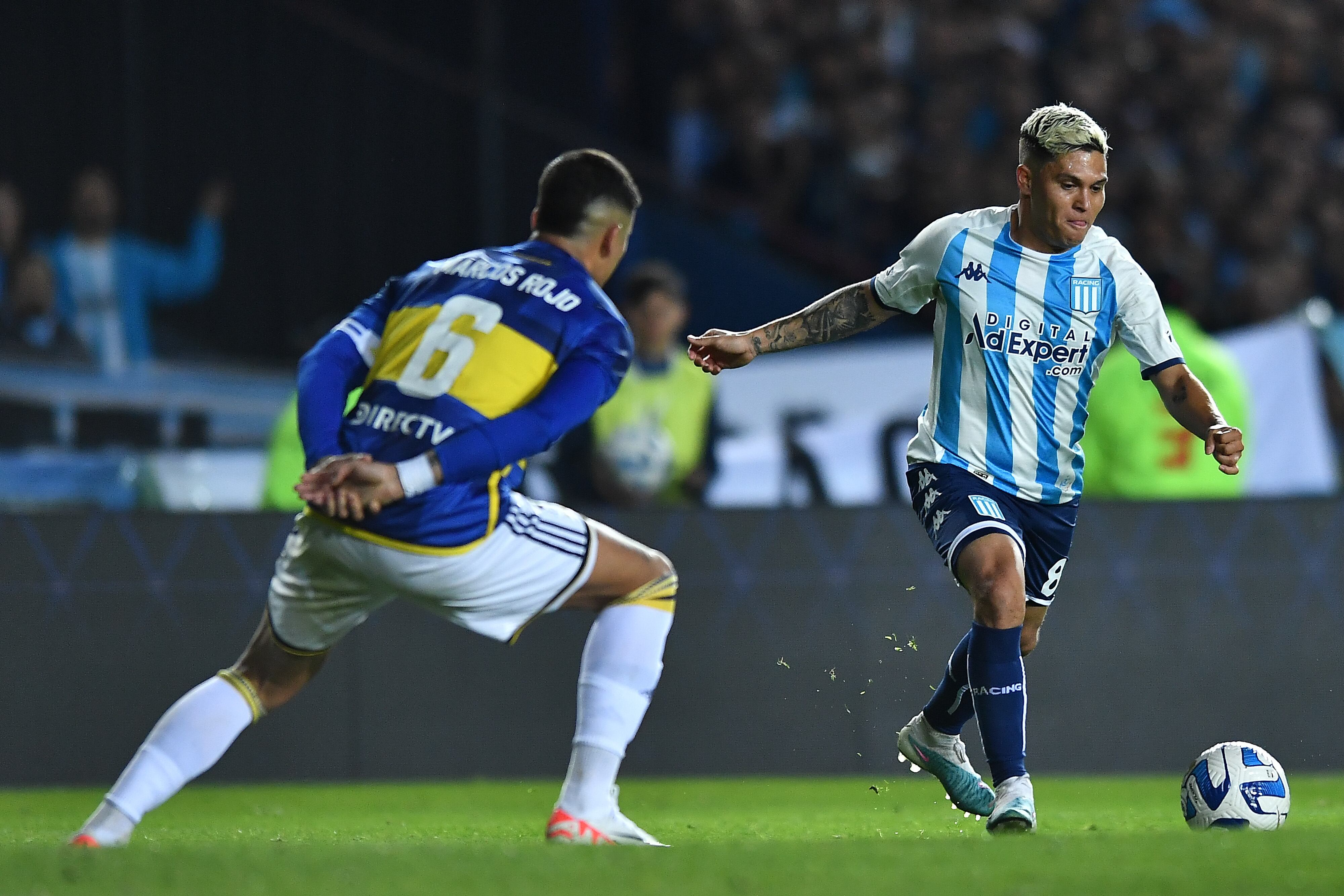 Juan Fernando Quintero jugó los 90 minutos ante Racing.