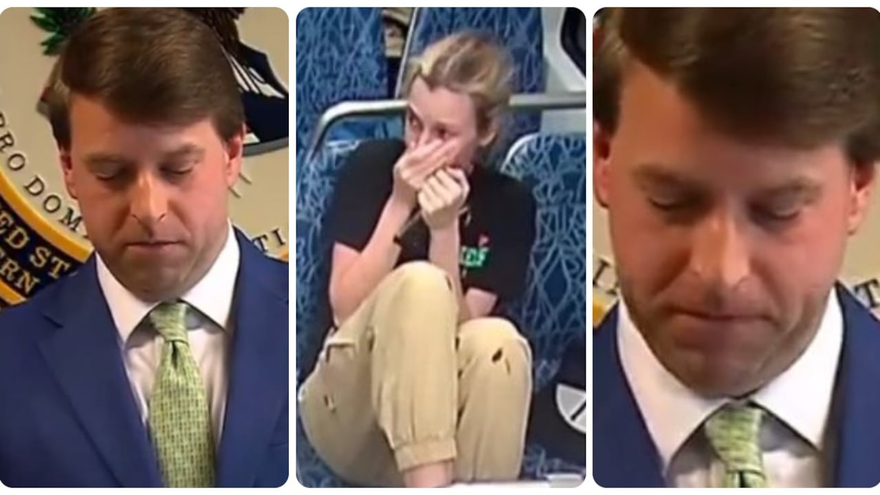 El funcionario publico no pudo contener las lagrimas