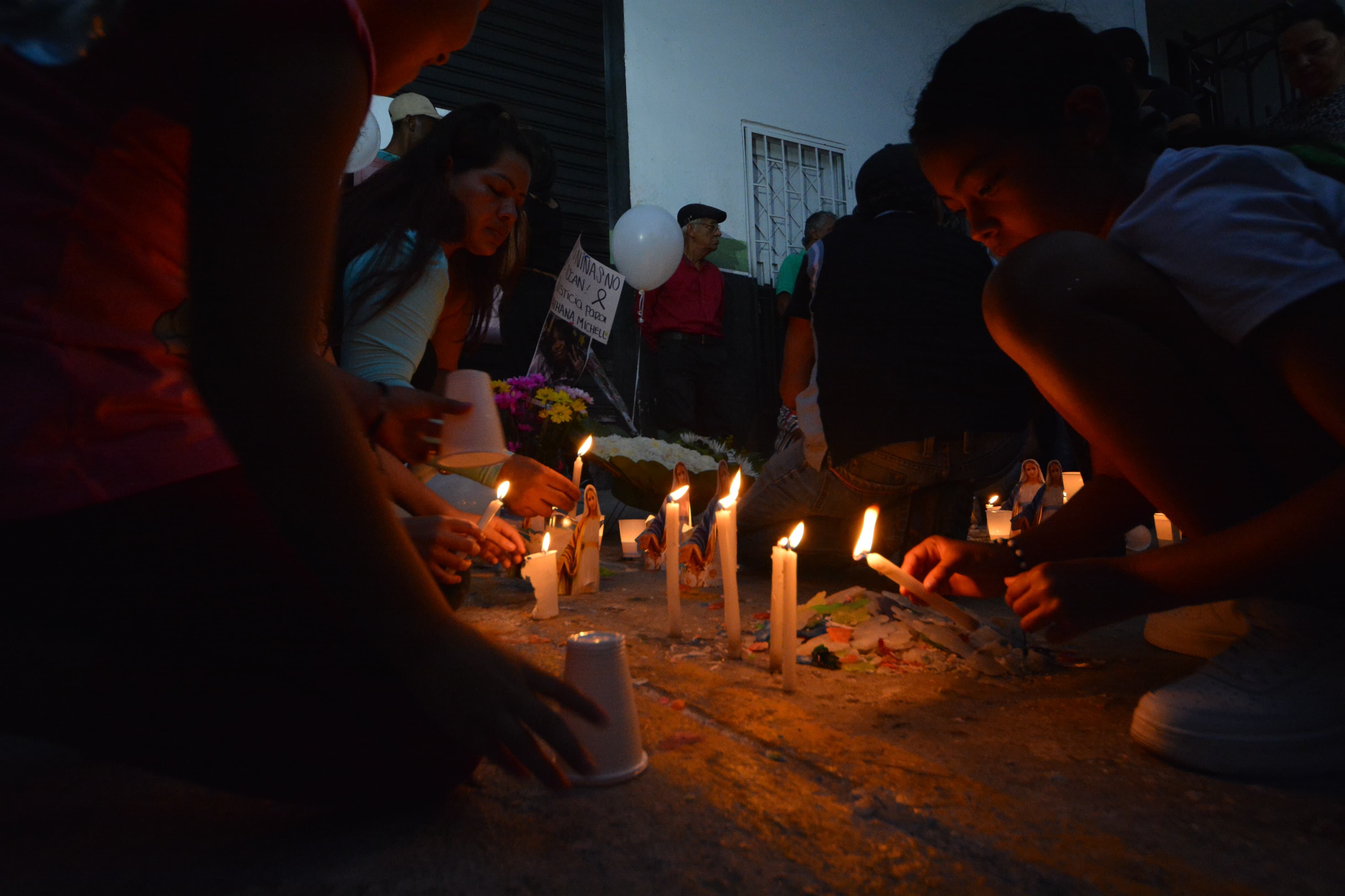 Por el momento, la Alcaldía de Cali y la Policía Metropolitana ofrecen una recompensa de 100 millones de pesos a la persona que dé con el paradero de este hombre, quien responde al nombre de Harold Andrés Echeverry, nombre que fue revelado por la Secretaría de Seguridad y Justicia de Cali.