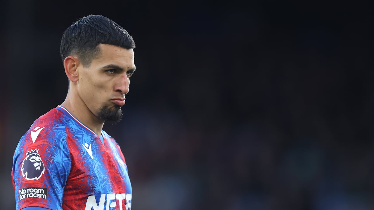 LONDON, ENGLAND - MAY 5: Crystal Palace's Daniel Munoz during the Premier League match between Crystal Palace FC and Nottingham Forest FC at Selhurst Park on May 5, 2025 in London, England. (Photo by Rob Newell - CameraSport via Getty Images)
