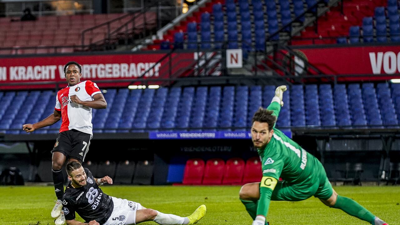 Luis Sinsiterra suma 13 anotaciones en la temporada.