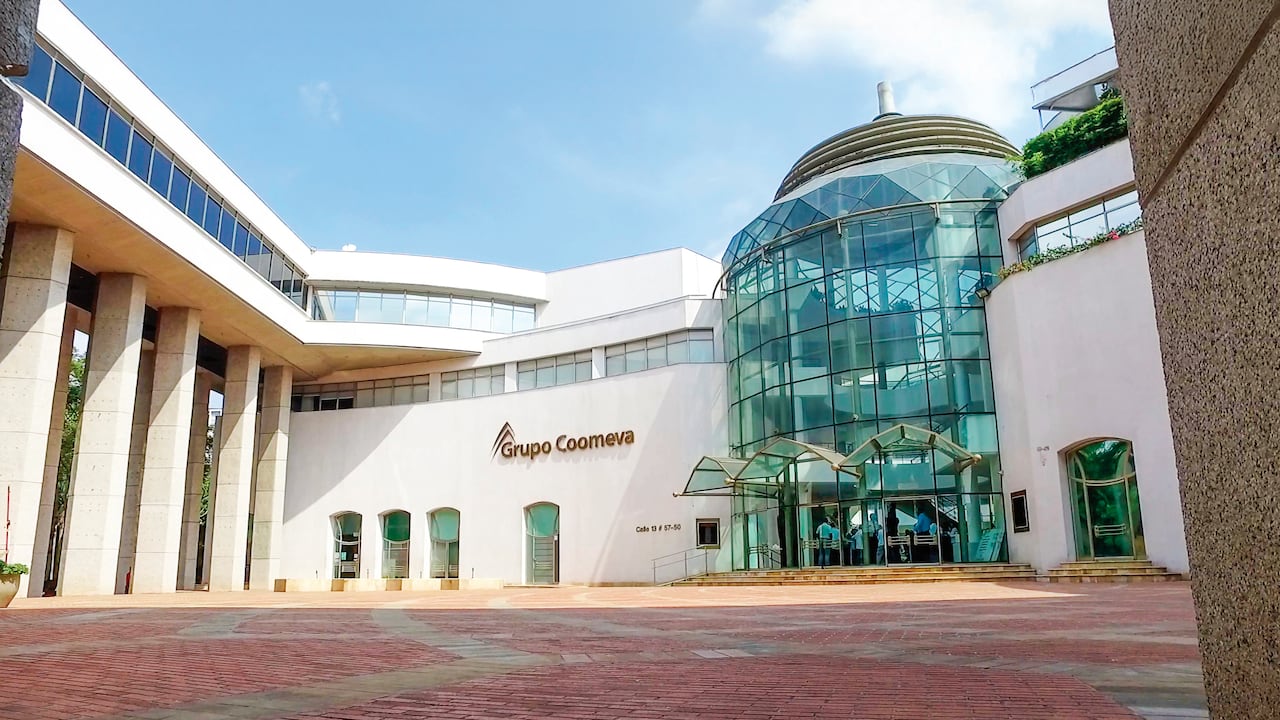 Coomeva, con más de seis décadas de historia, encarna ese principio: construir progreso a través de la cooperación.