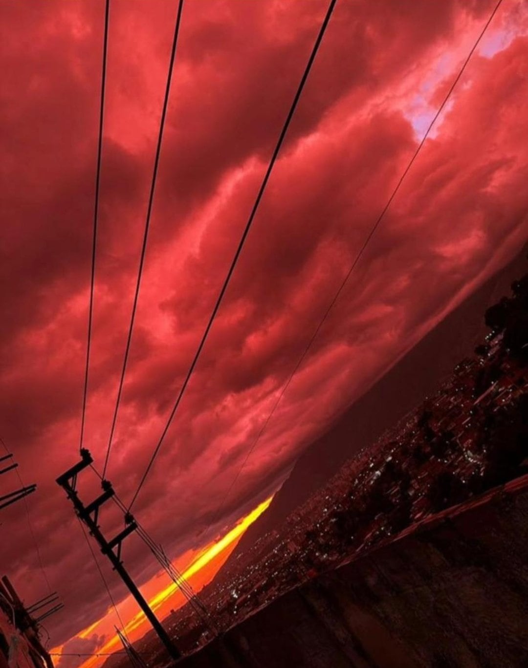 El espectáculo en el cielo tiene una explicación atmosférica y no sísmica
