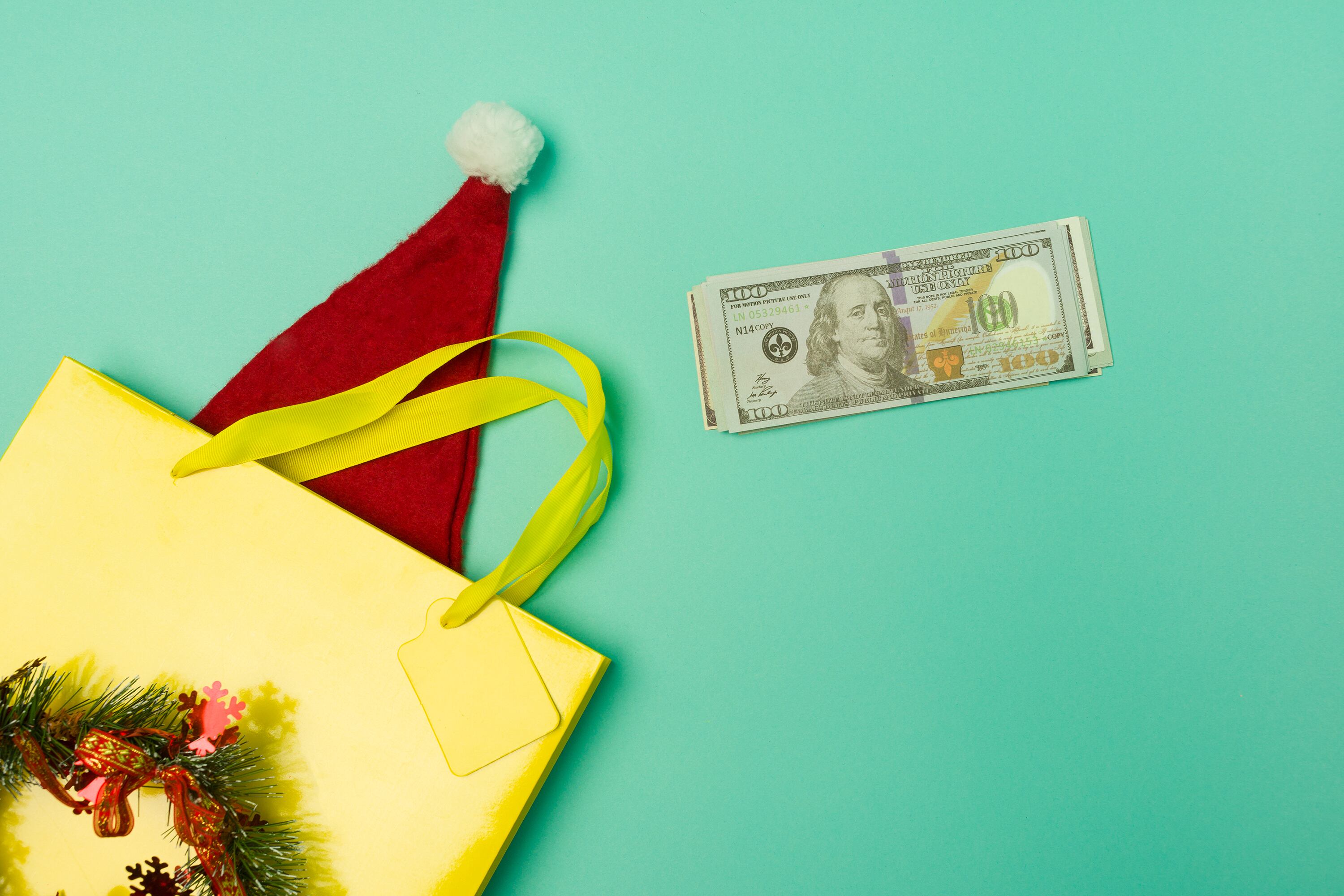 Trabajadores se preparan para recibir la prima de diciembre.