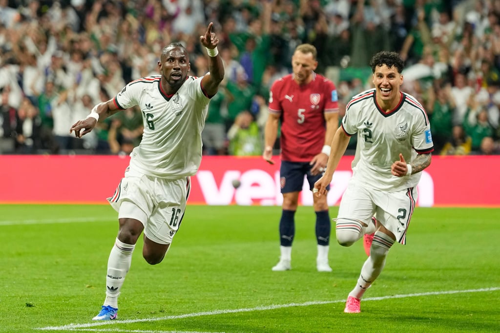 Julián Quiñones fue el héroe de la selección mexicana.