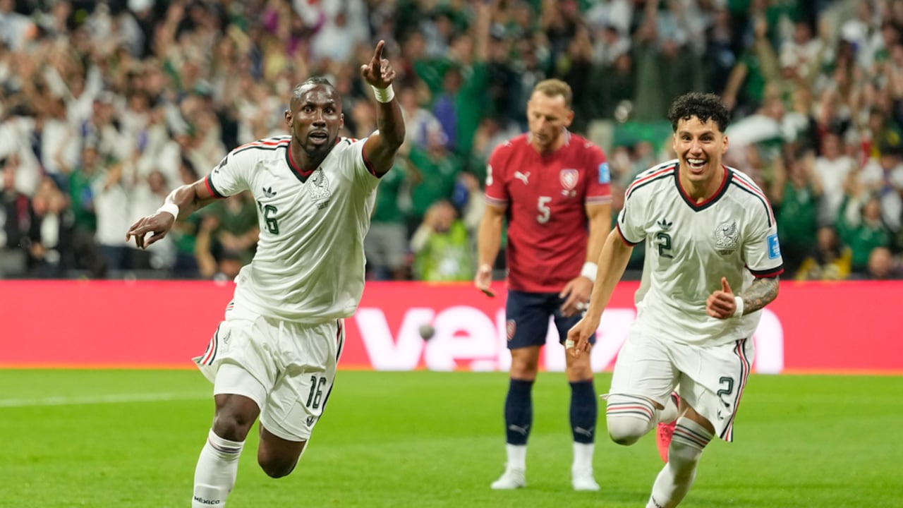 Julián Quiñones fue el héroe de la selección mexicana.