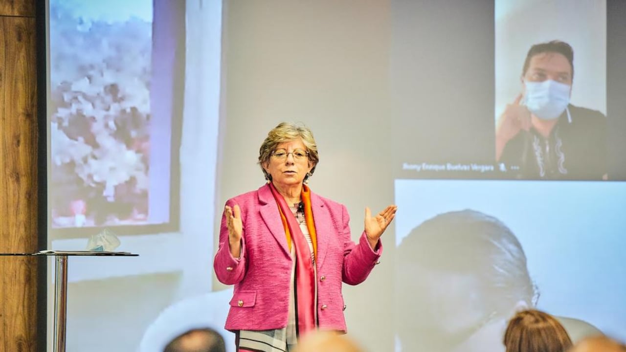 La directora general, Concha Baracaldo, impartió cinco instrucciones a los directores de las 33 regionales del Instituto Colombiano de Bienestar Familiar.