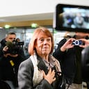 Gisele Pelicot llega al tribunal de Aviñón para el juicio de su expareja Dominique Pelicot acusado de drogarla durante casi diez años e invitar a desconocidos a violarla en su casa de Mazan, una pequeña ciudad del sur de Francia.