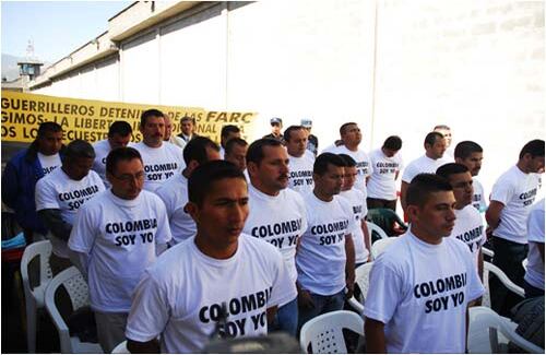 El pasado 4 de febrero, se pusieron la camiseta con que miles de colombianos marcharon por las calles para rechazar a las Farc. 