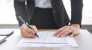 Contrato por prestación de servicios. Imagen de referencia.