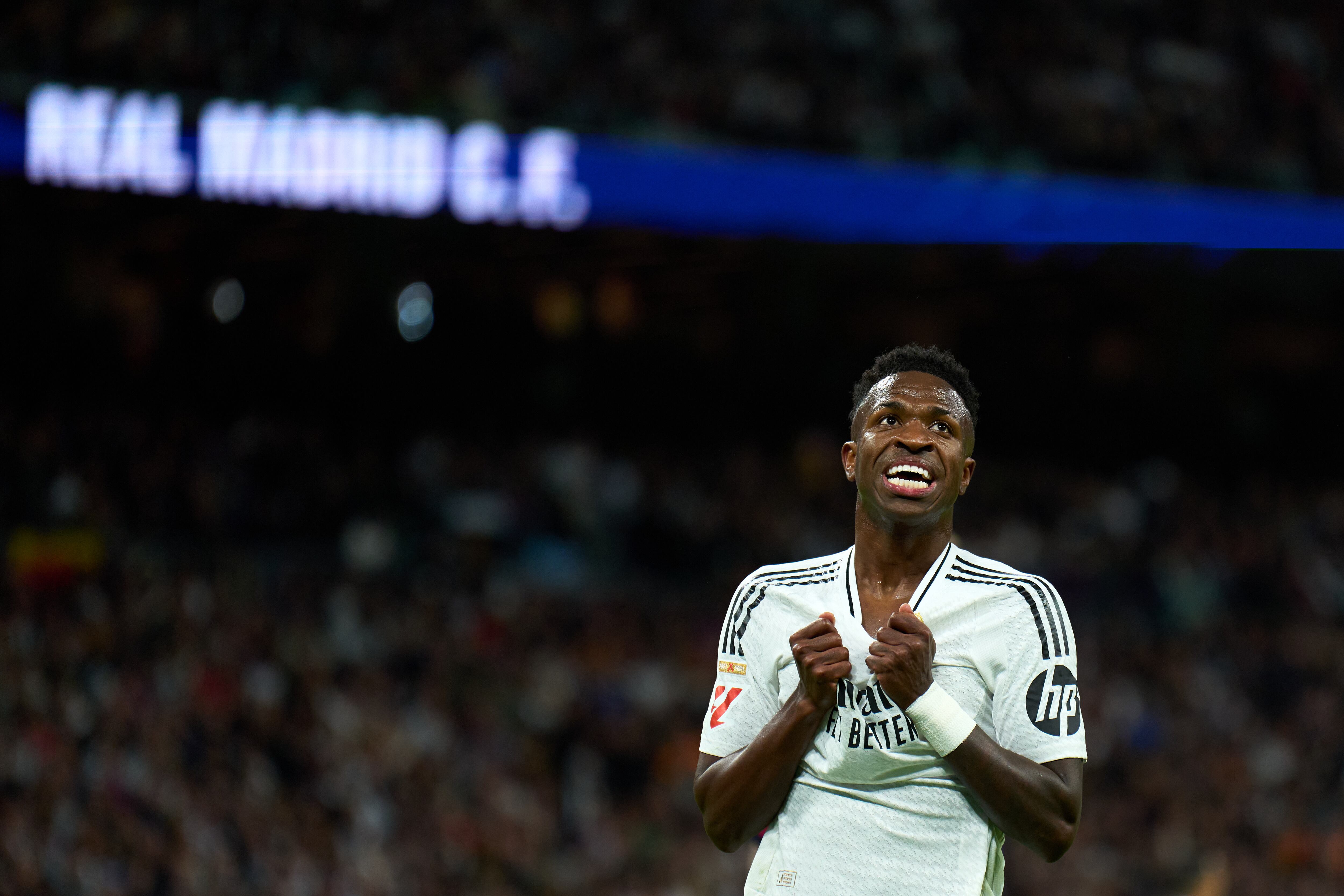MADRID, SPAIN - OCTOBER 26: Vinicius Junior of Real Madrid reacts during the LaLiga match between Real Madrid CF and FC Barcelona at Estadio Santiago Bernabeu on October 26, 2024 in Madrid, Spain. (Photo by Angel Martinez/Getty Images)