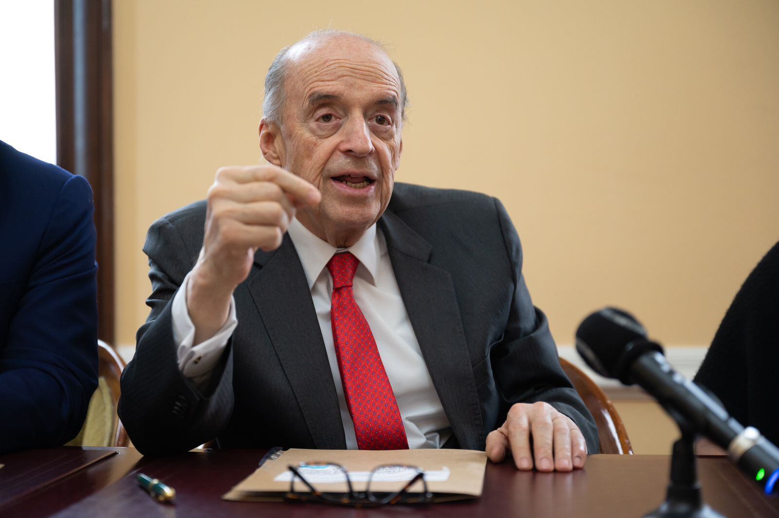 Canciller Álvaro Leyva radicó proyecto en el Congreso.