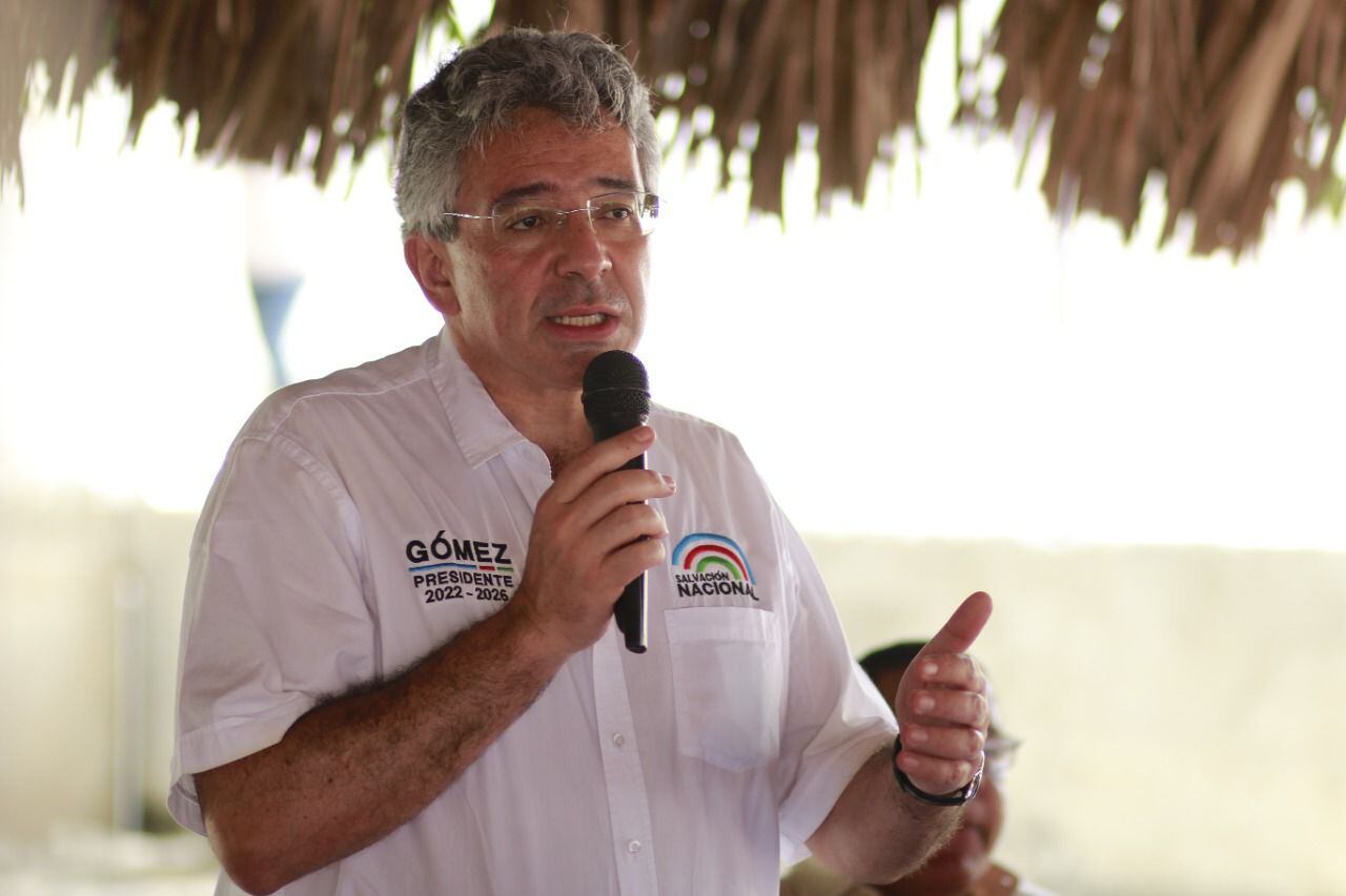 Enrique Gómez en la Guajira Foto: Prensa Enrique Gómez