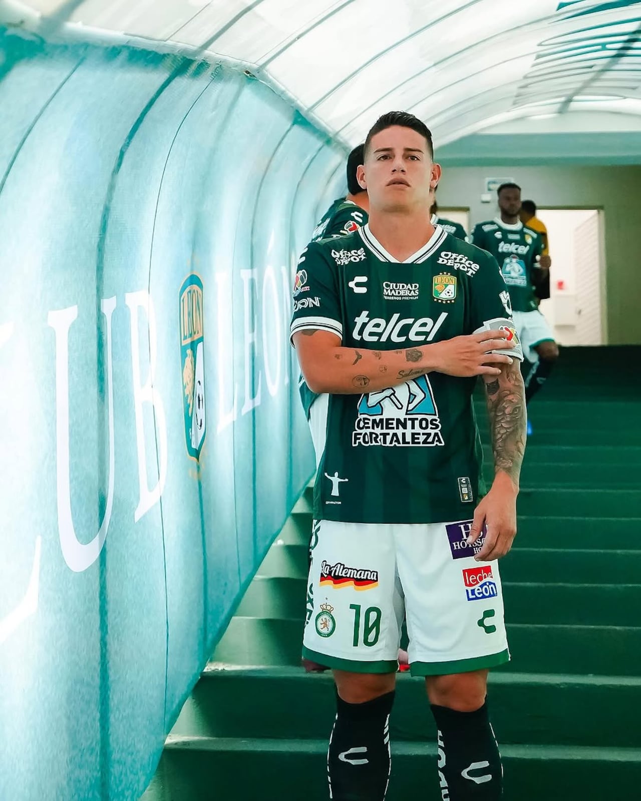 El regreso de James Rodríguez al once inicial del Club León estuvo cargado de expectativa y polémica.