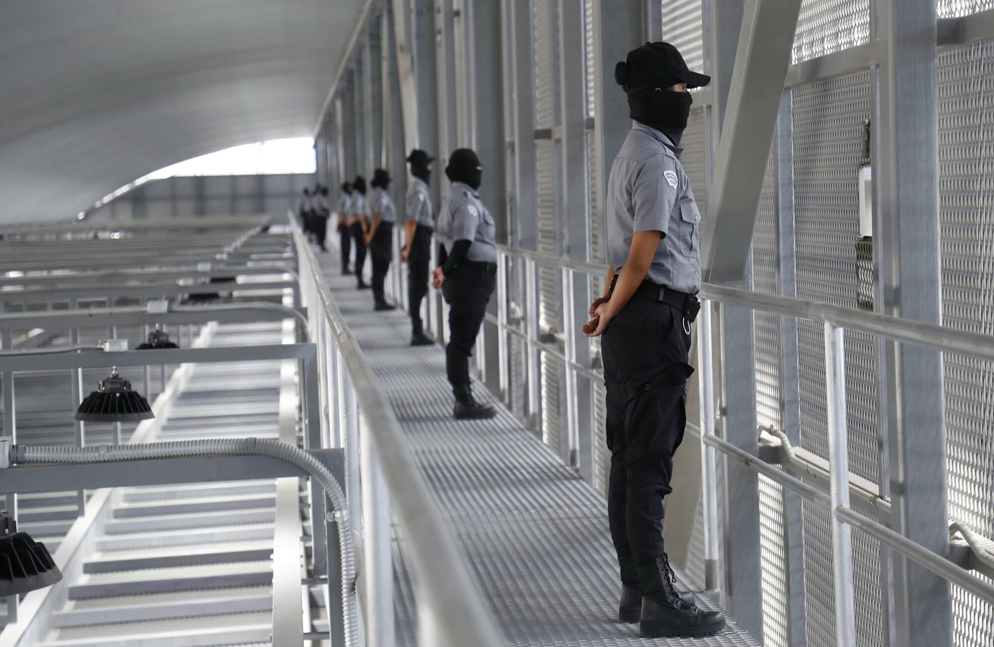 Centro de Confinamiento del Terrorismo" (CECOT)