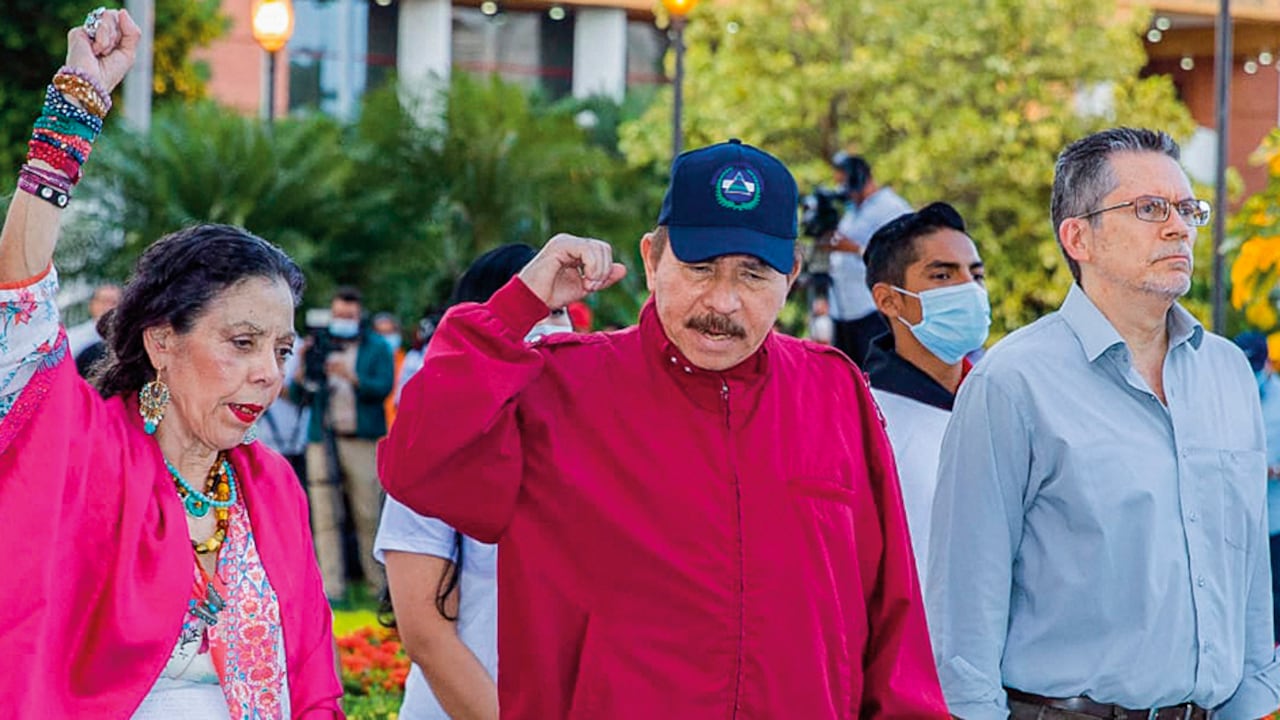 El presidente de Nicaragua, Daniel Ortega, y su esposa, la vicepresidenta Rosario Murillo, se pronunciaron públicamente tras la detención de 19 opositores. Una sucia estrategia para ganar las próximas elecciones presidenciales.