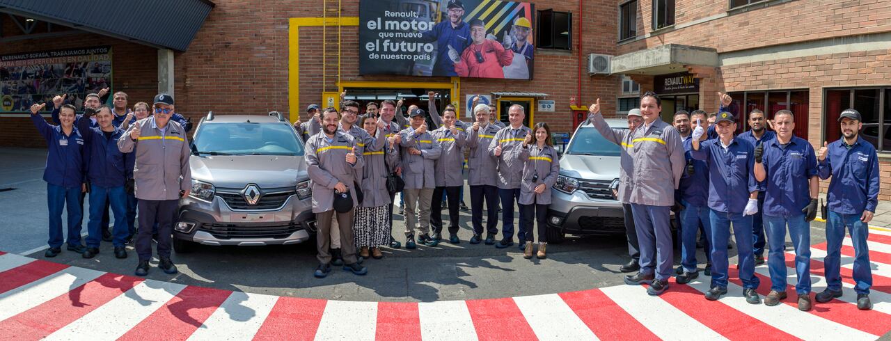 El ministro de Comercio, Industria y Turismo, Germán Umaña, en compañía de funcionarios de esa cartera del Gobierno nacional, realizó este 16 de marzo una visita a la planta de Renault-Sofasa en Envigado. Durante el recorrido, el alto funcionario conversó con - Fabrice Cambolive, CEO Global de Renault Brand; Luiz Fernando Pedrucci, CEO de Renault en América Latina; y Ariel Montenegro, presidente y director general de Renault-Sofasa.