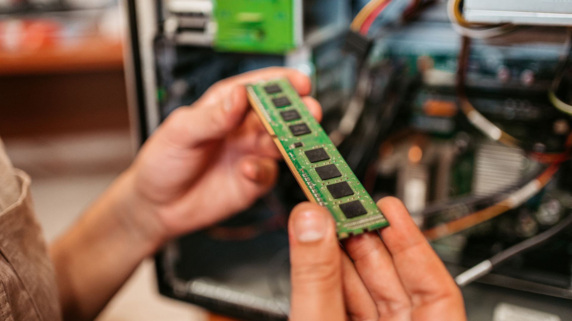 La memoria RAM se debe revisar de manera periódica.