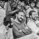 El EPL negoció la paz y se desmovilizó en 1991; muchos de sus miembros fueron asesinados. En la foto, Carlos Eduardo Jaramillo, Bernardo Gutiérrez (EPL) y Jesús A. Bejarano.