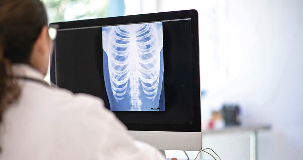 Cada vez más personas tienen que pagar procedimientos que pagan las EPS, ante la demora en la asignación de citas.