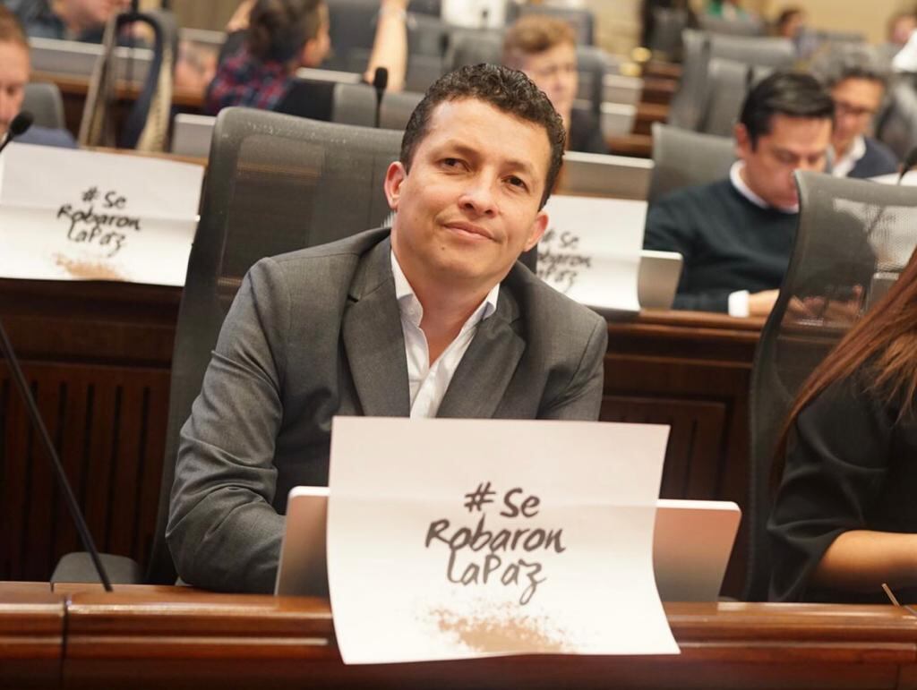 El representante Alejandro Toro buscará apoyo de eurodiputados para financiación del diálogo con el ELN.