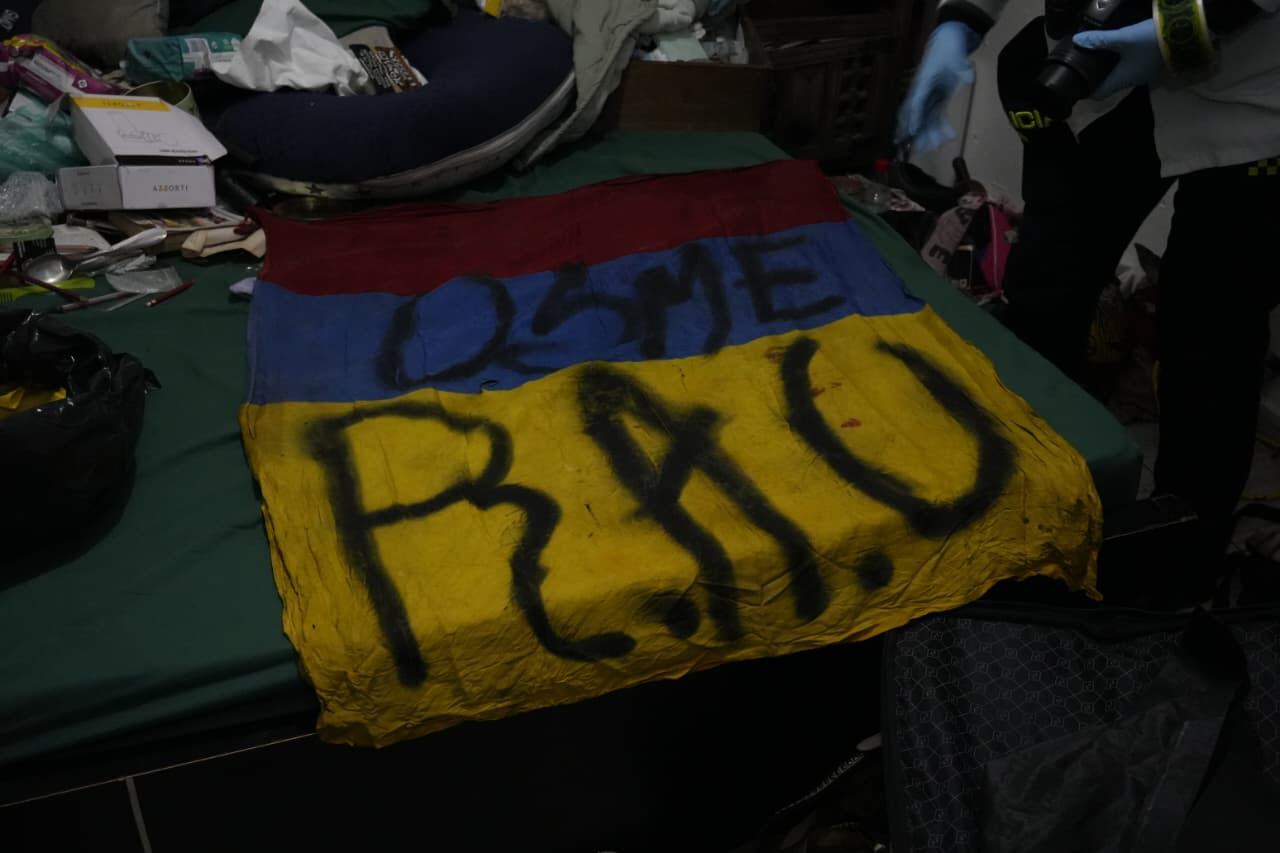 Les fueron incautados varios elementos probatorios vinculados a hechos de terrorismo en Bogotá.