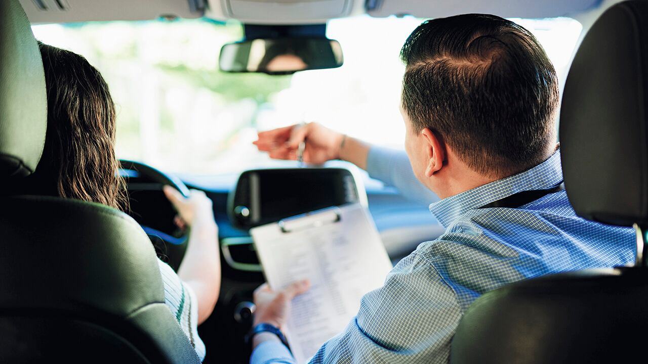 Dos universidades públicas se enfrentan por un billonario negocio que garantizaría un importante e inédito flujo de recursos.