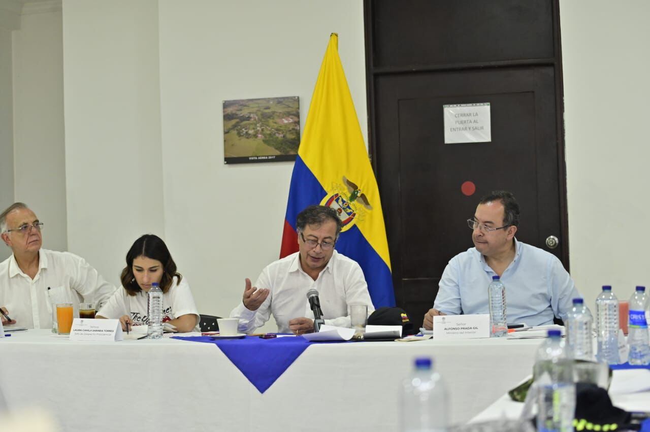 “Mantendremos la presencia de la Fuerza Pública”: presidente Gustavo Petro, tras consejo de seguridad extraordinario en el Bajo Cauca.