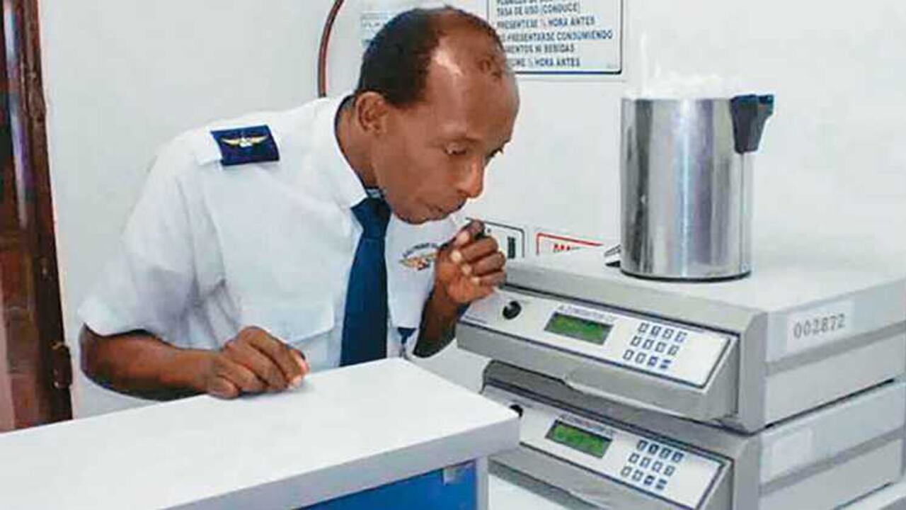 El decreto 2762 de 2001 atribuyó a las agremiaciones de transportadores intermunicipales la función de realizar pruebas de alcoholimetría, medicina preventiva y campañas de seguridad vial.