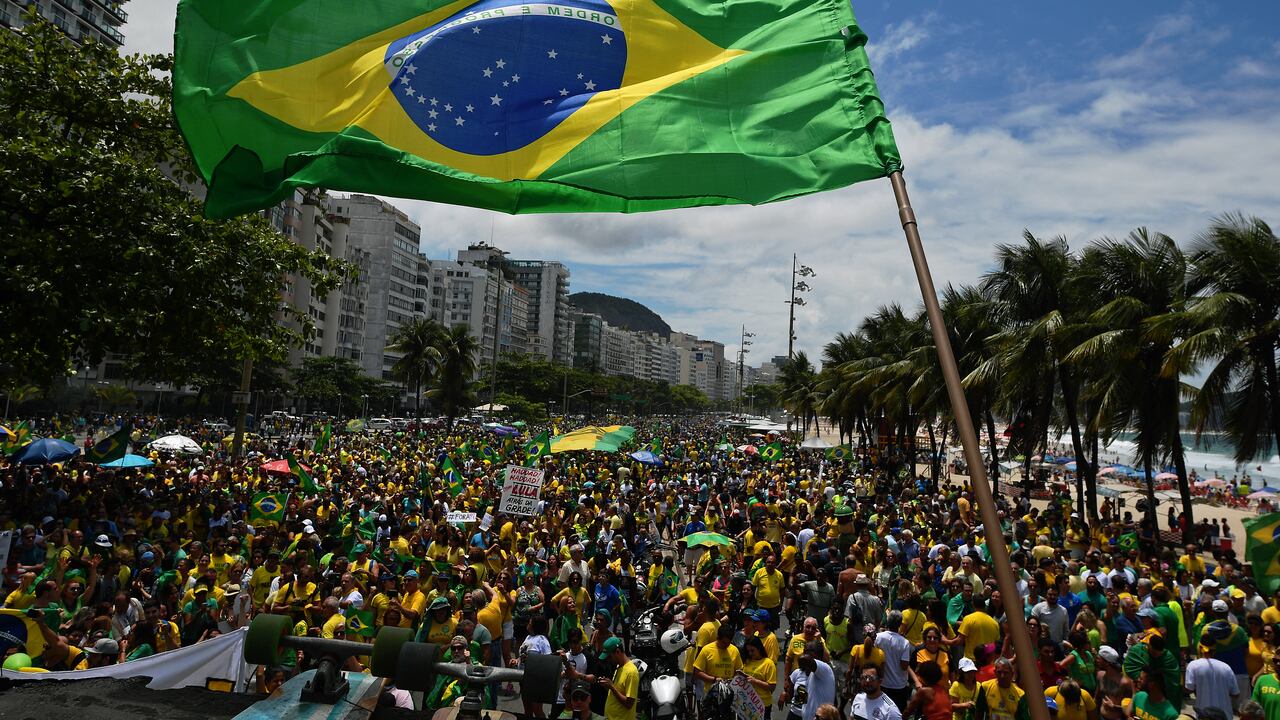 Electores de Jair Bolsonaro durante una manifestación a favor del político de derecha brasileño