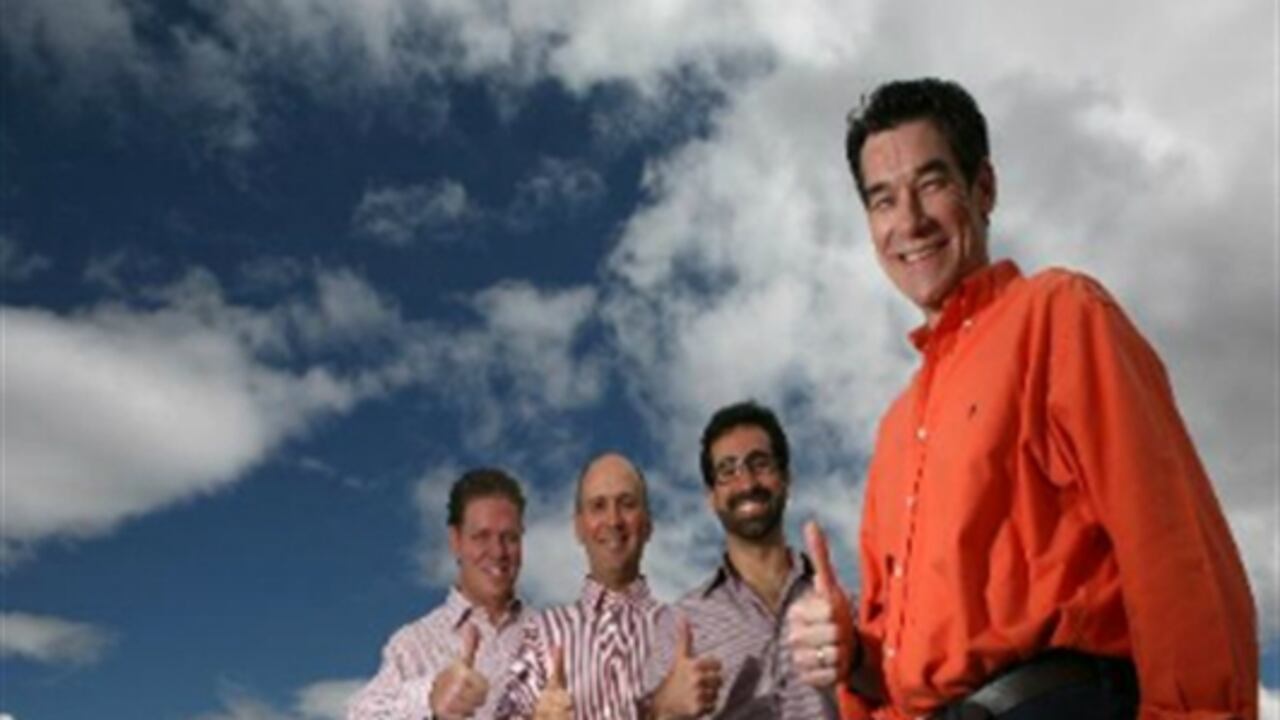 William Shaw, Juan Emilio Posada, Gabriel wigowski y Fred Jacobse, creadores de la aerolínea VivaColombia.