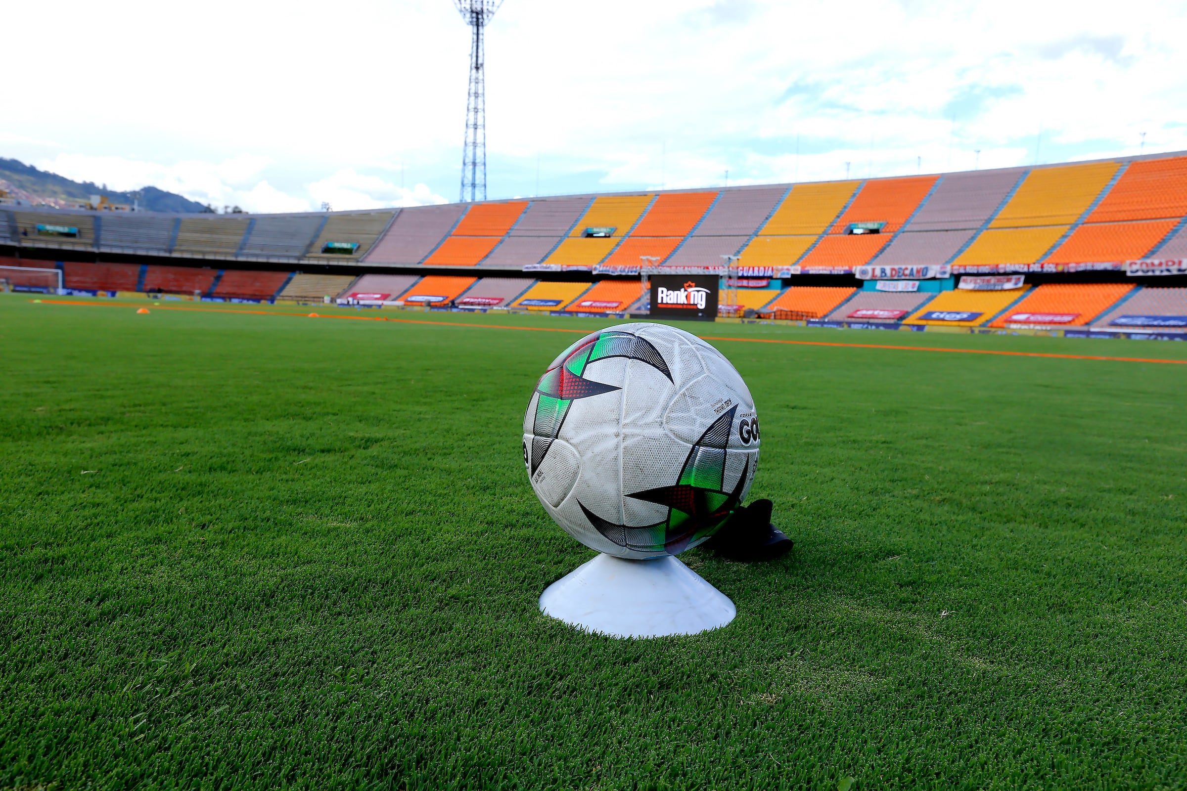 MEDELLIN. Septiembre 27 de 2020. Deportivo Independiente Medellin enfrenta al Deportivo Pereira, en la fecha 10 de la Liga BetPLay DIMAYOR I 2020 jugado en el estadio Atanasio Girardot de la ciudad de Medellin. (Dimayor)