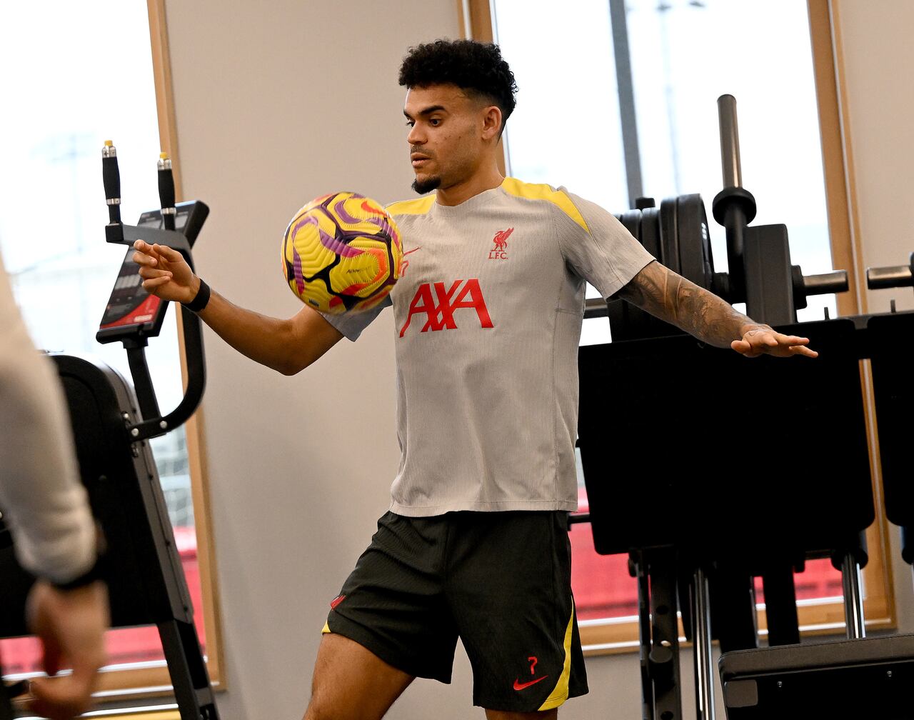 LIVERPOOL, ENGLAND - JANUARY 28: (THE SUN OUT, THE SUN ON SUNDAY OUT) Luis Diaz of Liverpool during a training session during the UEFA Champions League 2024/25 League Phase MD8 training and press conference at AXA Melwood Training Centre on January 28, 2025 in Liverpool, England. (Photo by Nick Taylor/Liverpool FC/Liverpool FC via Getty Images)