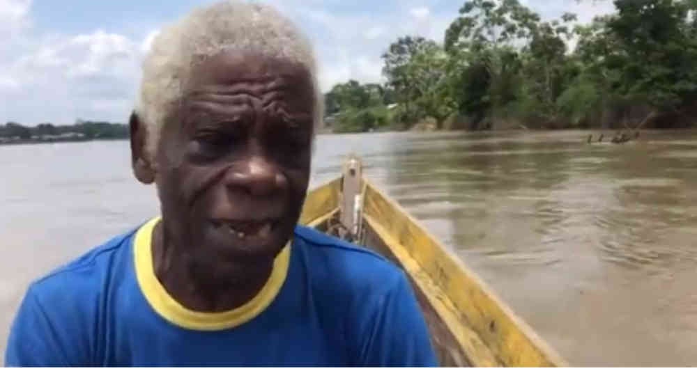 Domingo Chalá le canta al presidente Duque.