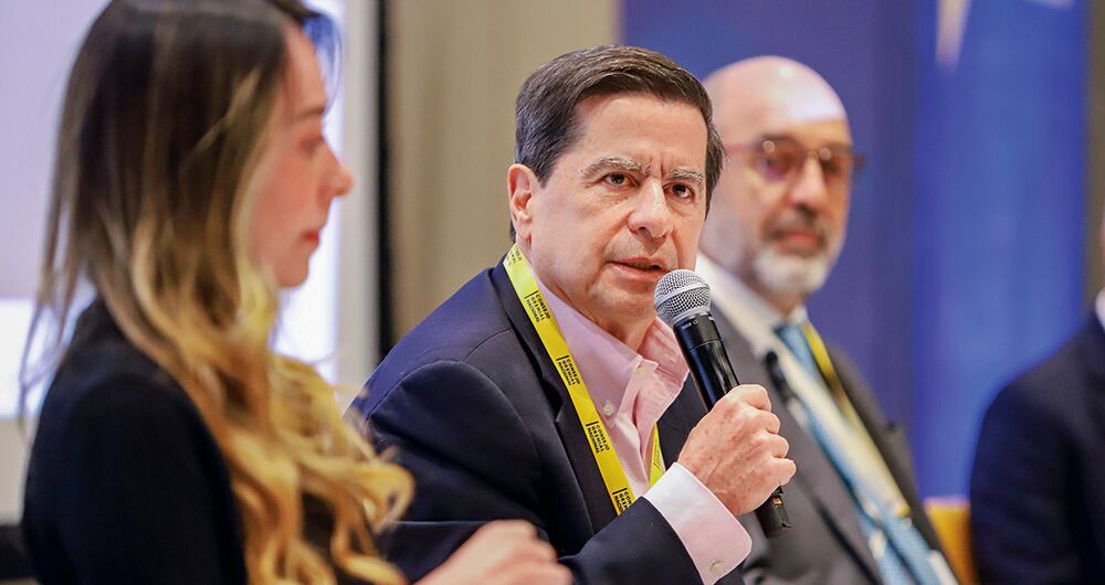 Juan Fernando Cristo, ministro del Interior, dijo que no habrá constituyente ni fast track ni reelección.