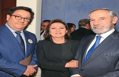 Rafael Santos, Martha de Gnecco y Nelson Gnecco.