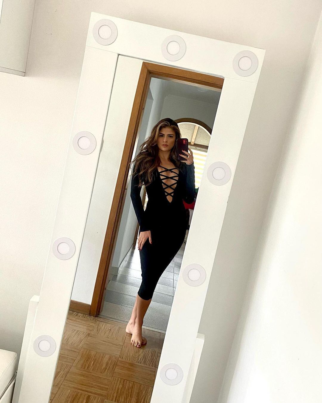 La actriz está cansada de que la sigan encasillando como una "mujer bonita". Foto: Instagram @laduque7.