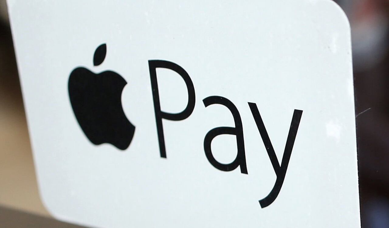 La cuenta fija un tope máximo de 250.000 dólares al saldo máximo, advirtiendo de que puede rechazar y devolver cualquier transferencia de fondos si su la cuenta excede el límite máximo de depósito