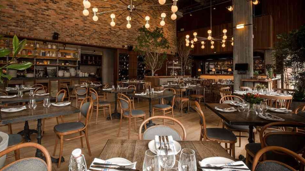 Gobierno alista plan piloto para reabrir restaurantes en el país
