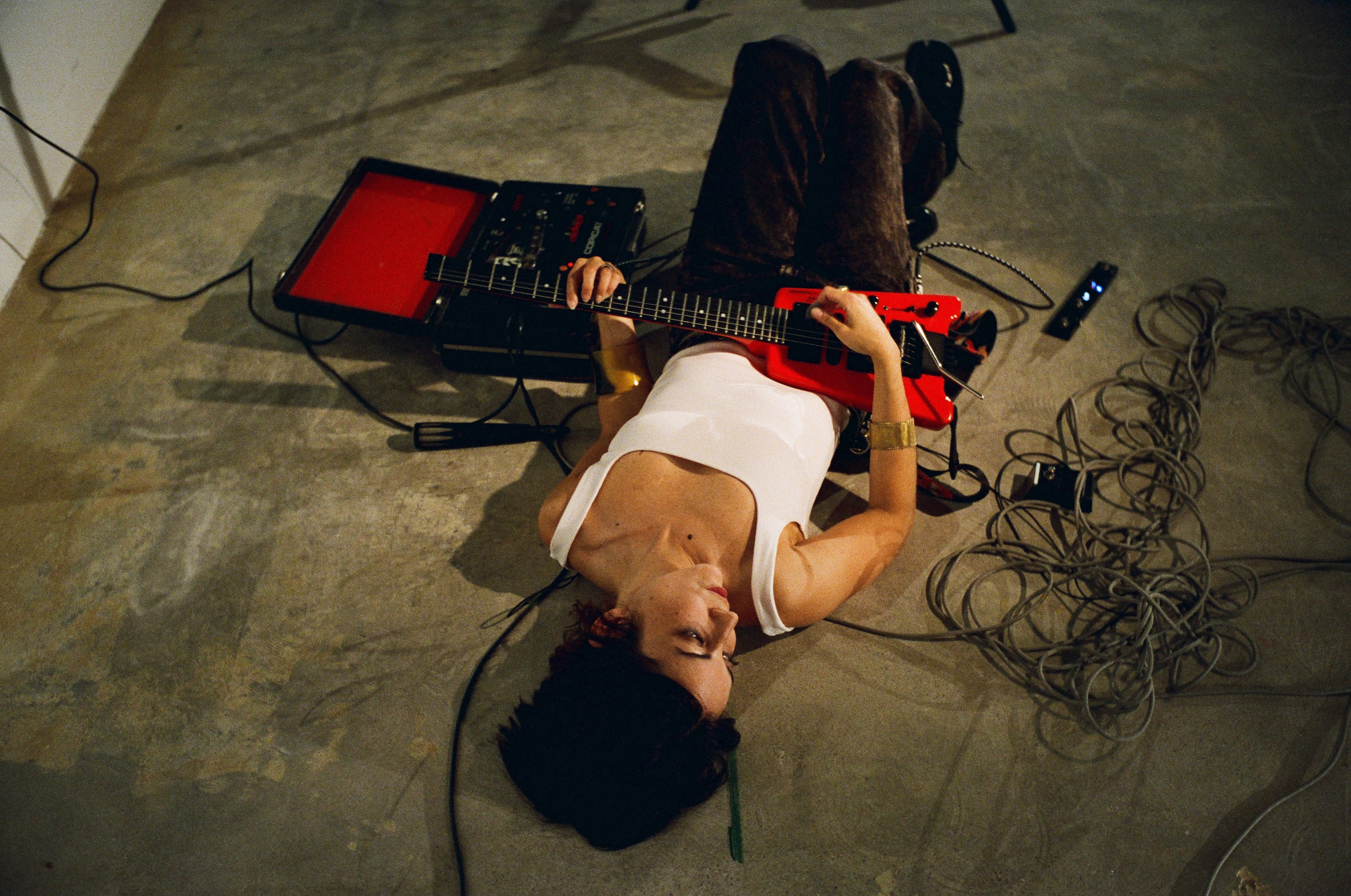 Lucrecia Dalt presentará 'A Danger to Ourselves'. Foto: Sammy Oortman Gerlings.