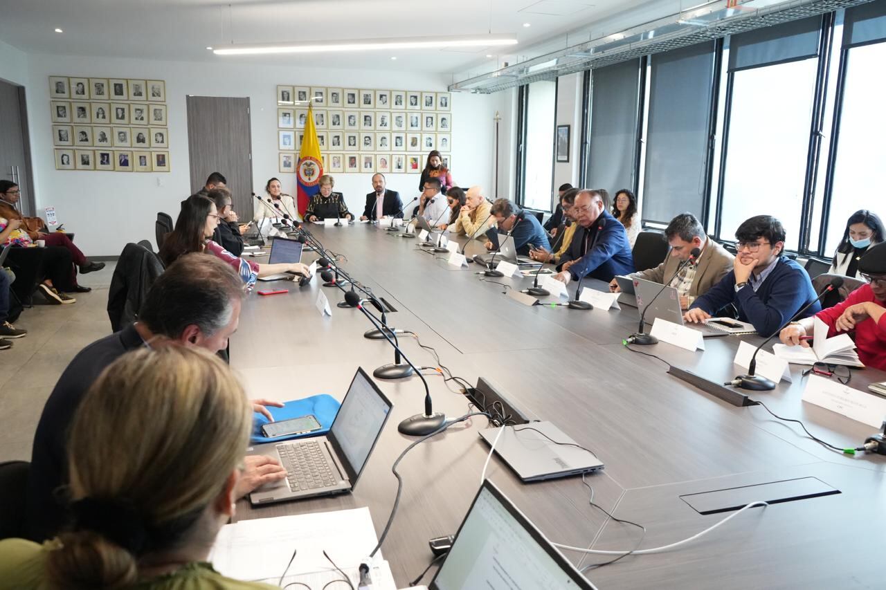 Este 3 de diciembre quedó instalada la mesa tripartita para negociar la cifra del salario mínimo 2025.

Foto: MIntrabajo