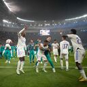 Jugadores del Real Madrid celebran frente a la tribuna donde se encontraban la mayoría de sus hinchas