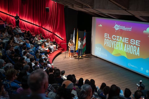 La ciudad de Cali entre 12 al 17 de noviembre vivirá el el Festival Internacional de Cine de Cali, el evento cinematográfico más importante del Suroccidente colombiano que exhibe las diferentes visiones de cineastas locales, nacionales e internacionales, en diversos espacios culturales de la ciudad.