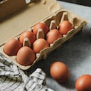 El cartón de los huevos puede usarse de diversas formas antes de tirar a la basura.