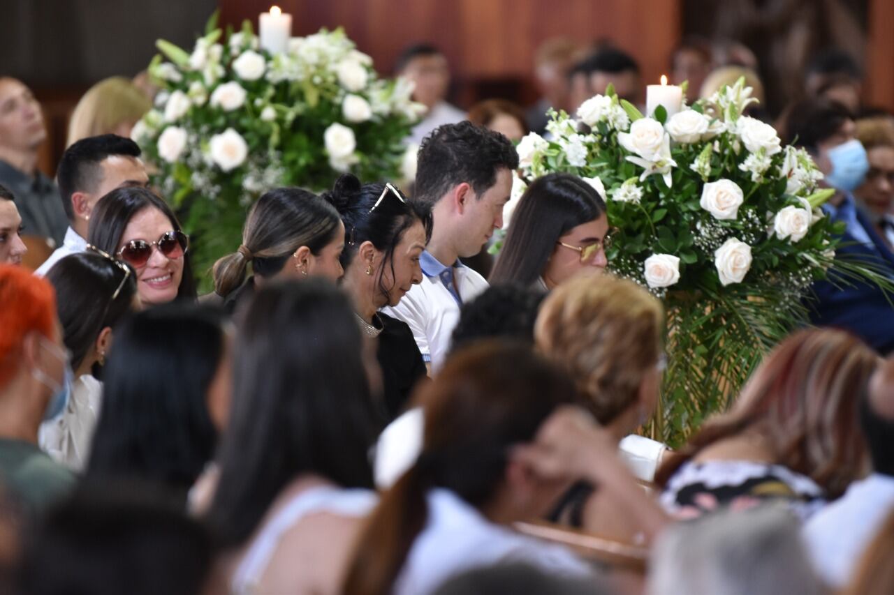 Exequias Darío Gómez. Familia y amigos en la Iglesia de Santa Gema despiden al Rey del Despecho