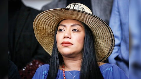 La senadora del Pacto Histórico y presidenta del Mais, Martha Peralta, respalda al Gobierno Petro, pero es franca. Reconoce los aciertos y habla de los desaciertos.