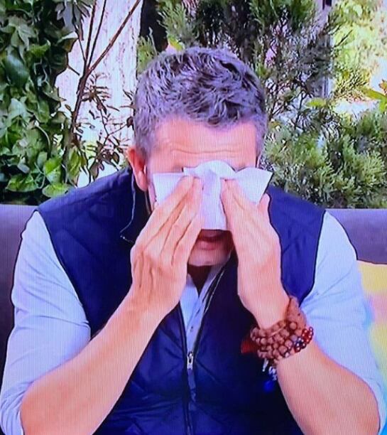 Iván Lalinde lloró en el programa 'Bravíssimo' al recordar a su madre.