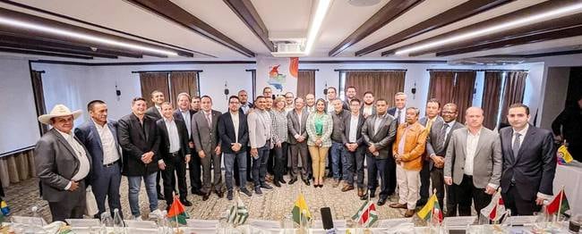 Petro y gobernadores definen ruta para avanzar en proyectos prioritarios