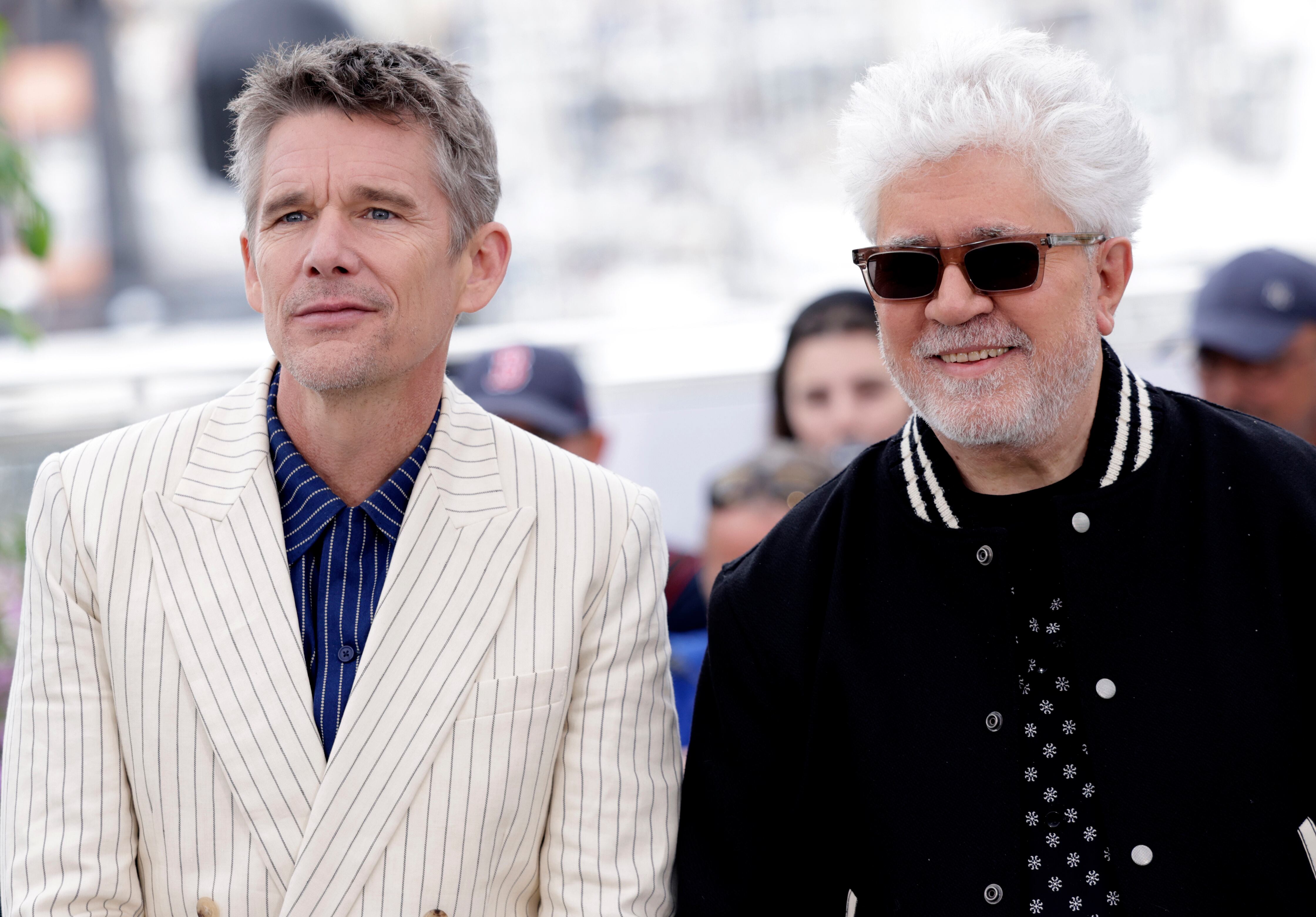 Ethan Hawke y Pedro Almodovar